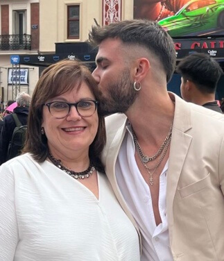 Fran Berenguer with his mom.